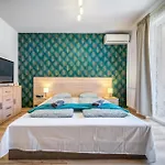 Apartament Elagant Nest Two *